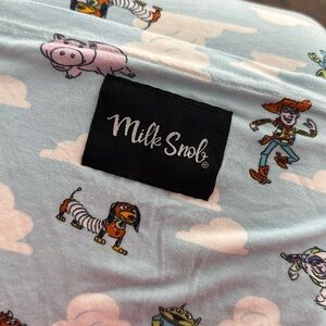 Milk Snob Car seat/ breastfeeding cover
